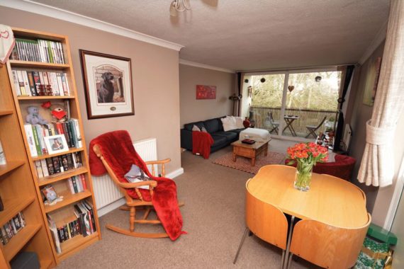 2 Bedroom Flat